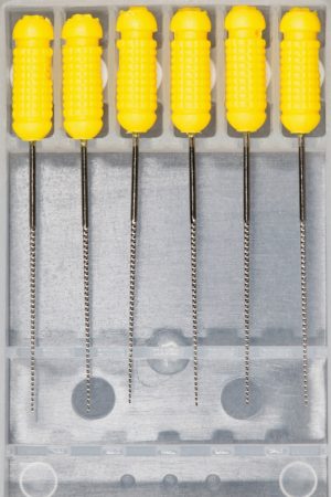 Narzędzia do leczenia kanałowego - endodoncja w gabinecie Bianco Stomatologia w Tychach