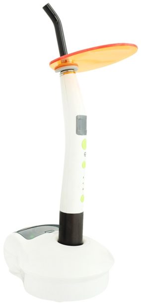 Lampa polimeryzacyjna do leczenia zachowawczego zębów w Bianco Stomatologia Tychy - wypełnienia, odbudowy, leczenie próchnicy